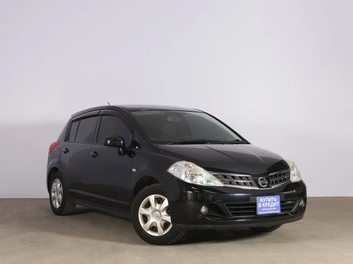 Nissan Tiida I