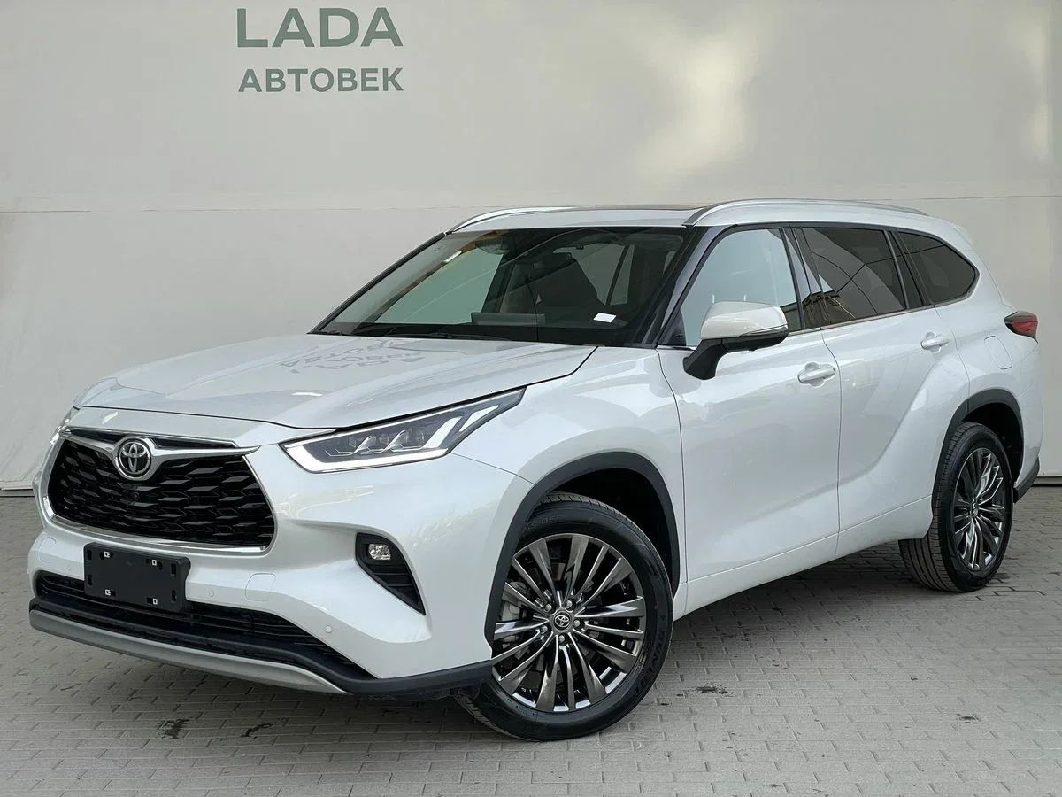 Toyota Highlander IV (U70)