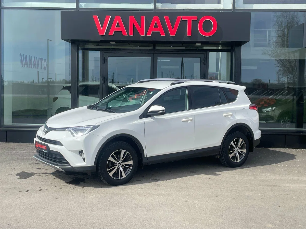 Toyota RAV4 IV (XA40) Рестайлинг