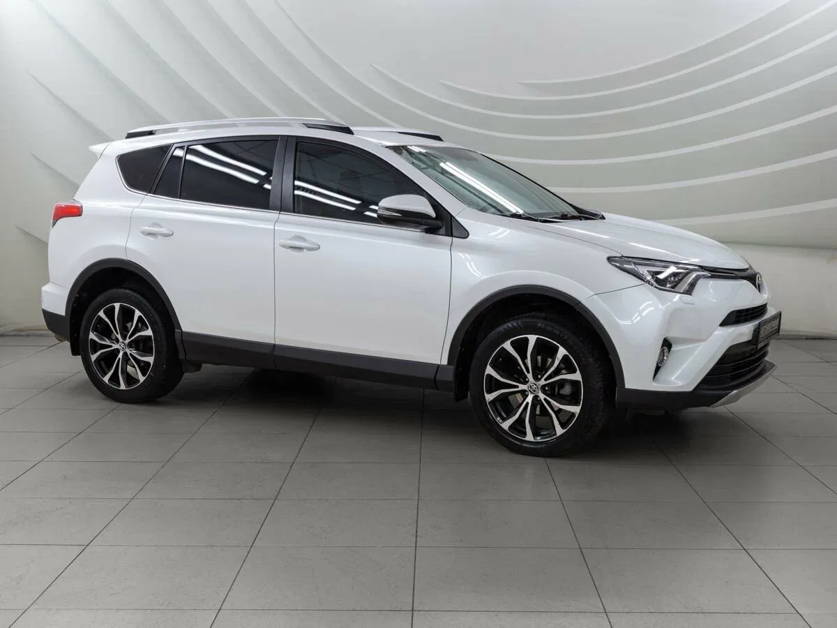 Toyota RAV4 IV (XA40) Рестайлинг