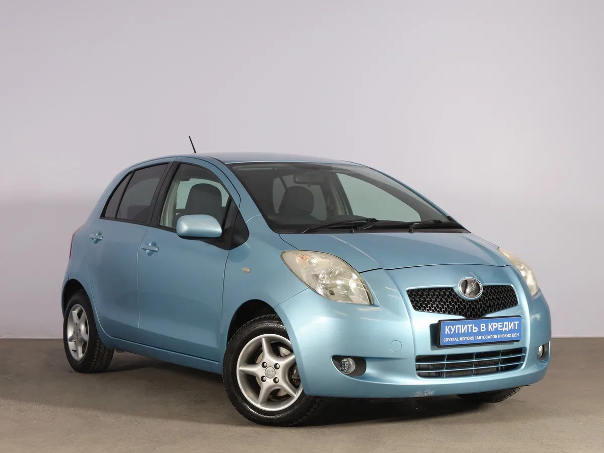Toyota Vitz II (XP90)