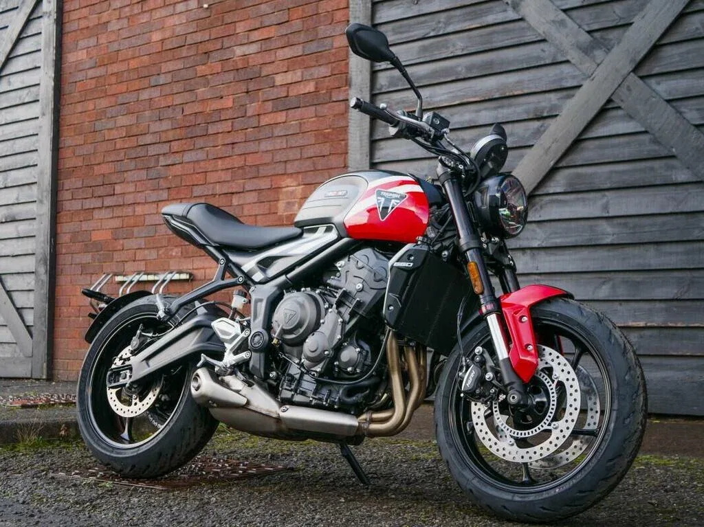 Triumph Trident 660