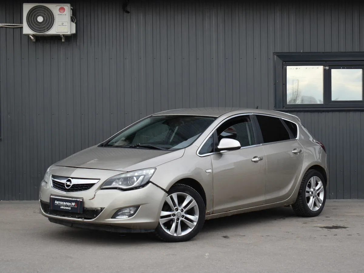 Opel Astra J