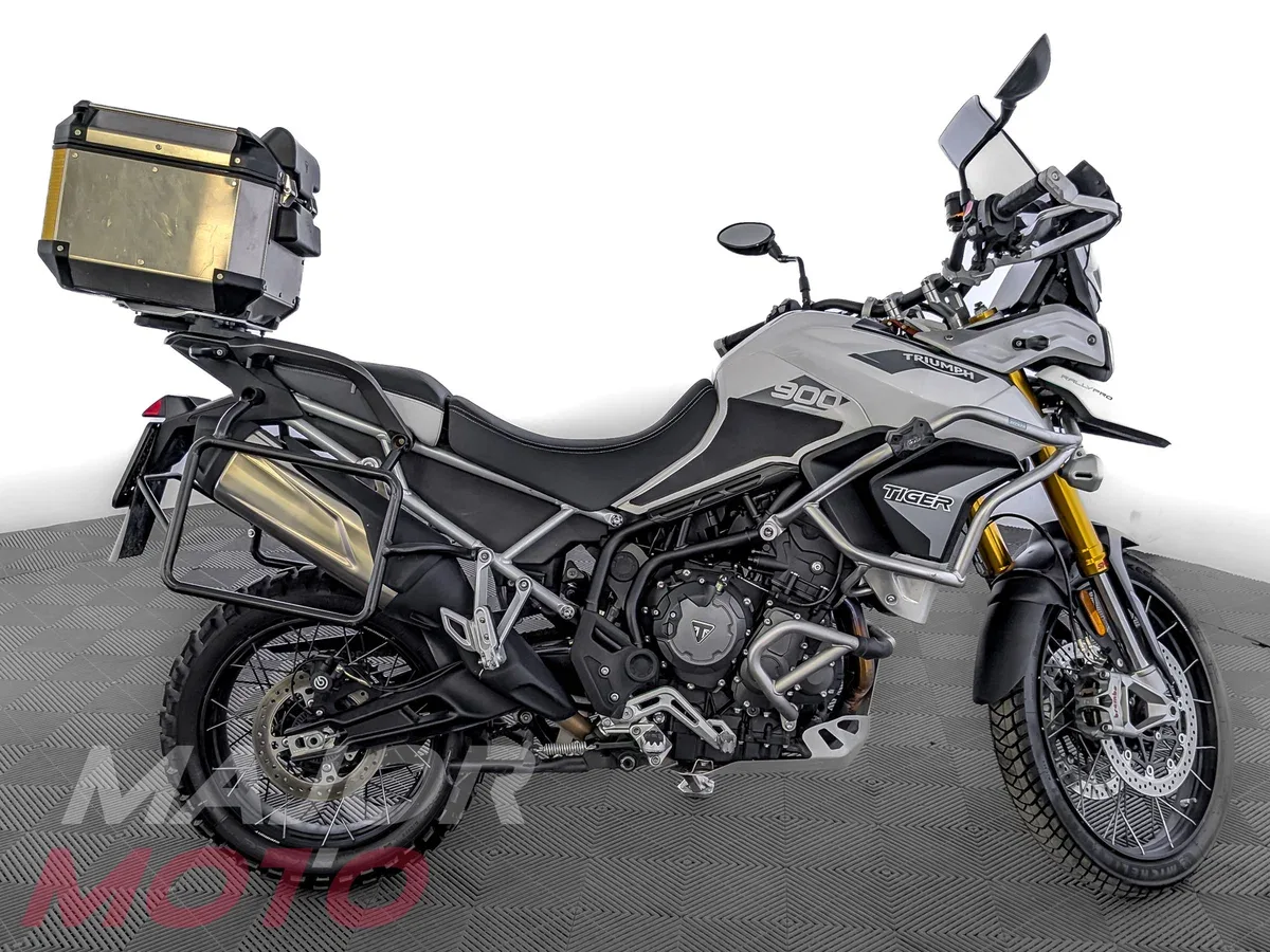 Triumph Tiger 900