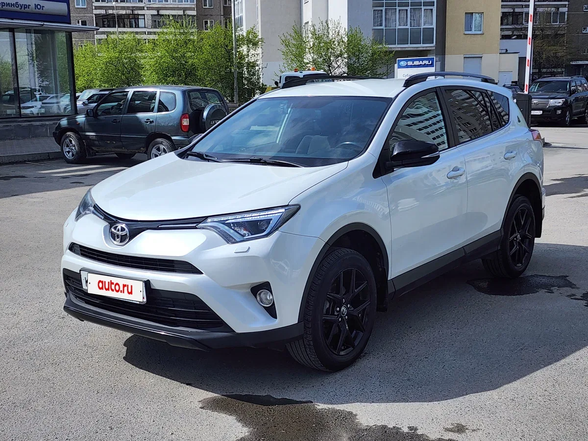Toyota RAV4 IV (XA40) Рестайлинг