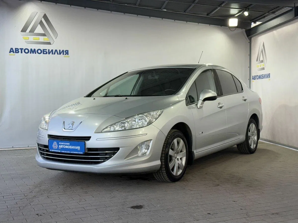 Peugeot 408 I