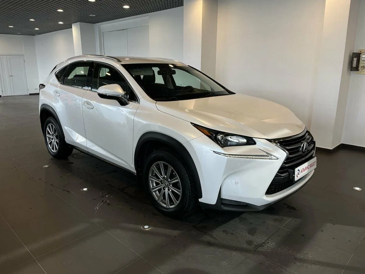 Lexus NX I