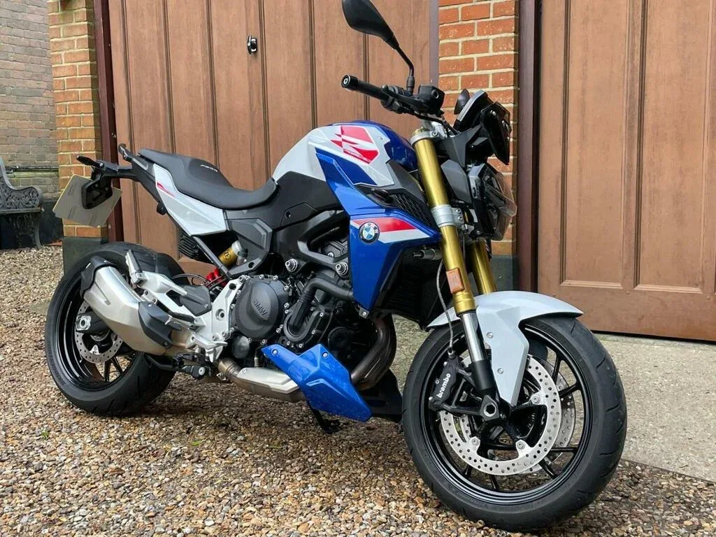 BMW F 900 R