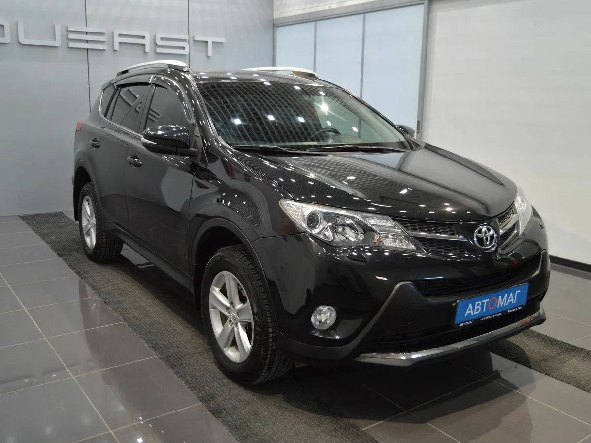 Toyota RAV4 IV (XA40)