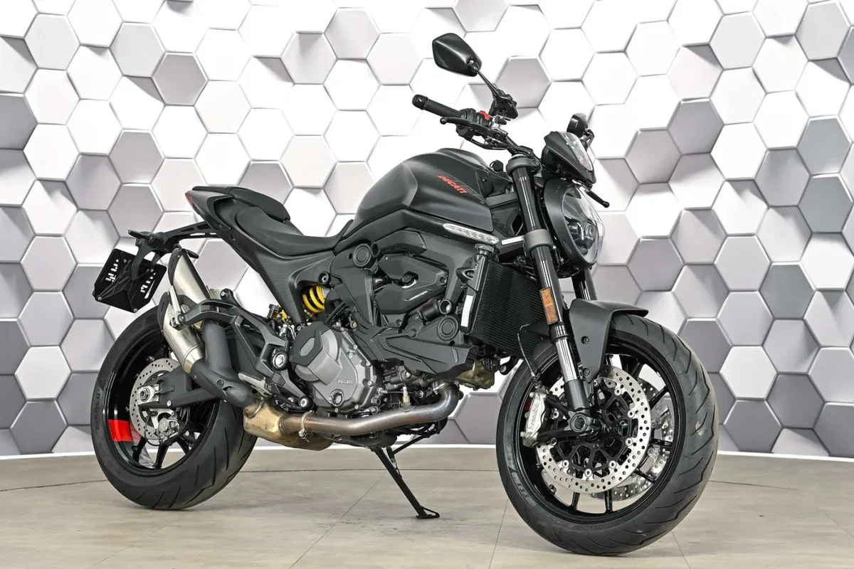 Ducati Monster 937