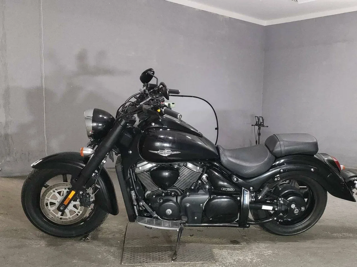 Suzuki Boulevard C90