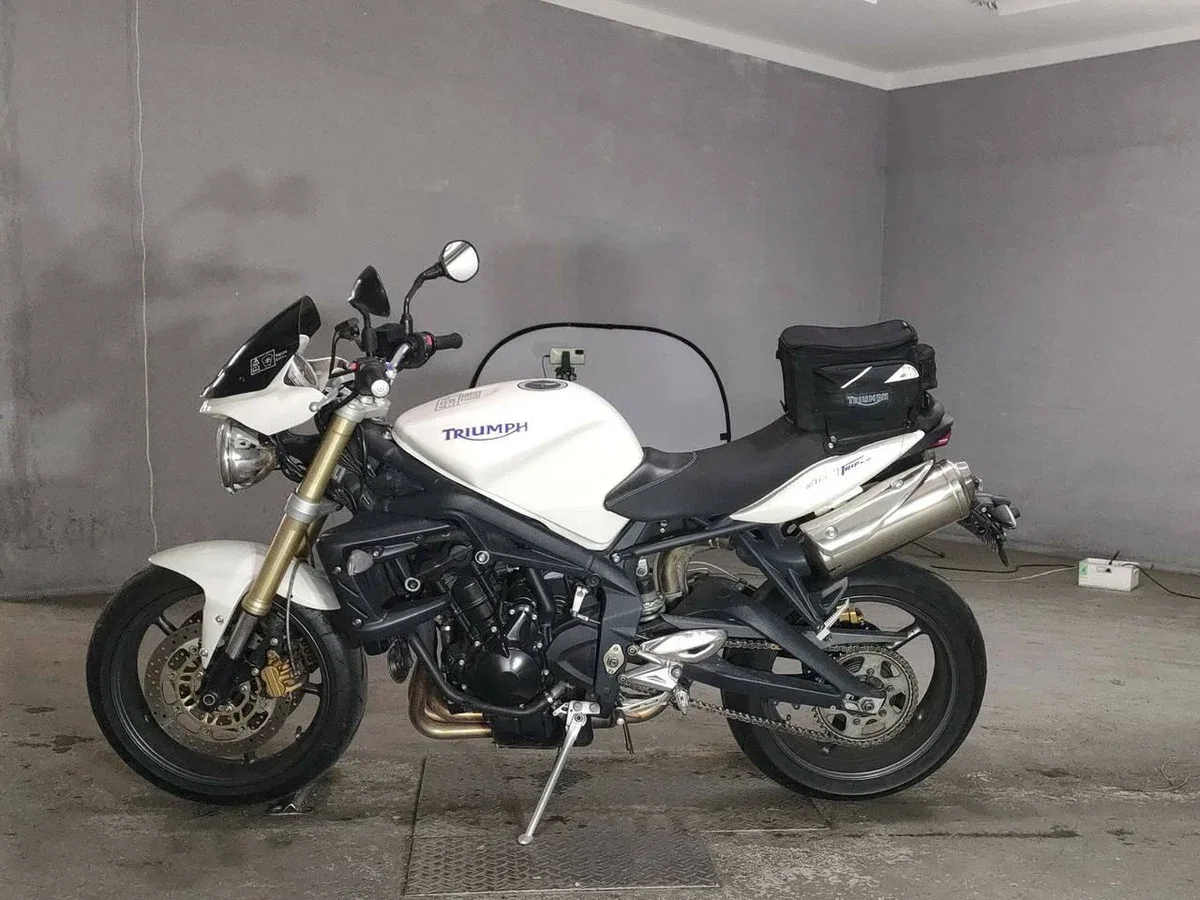Triumph Street Triple