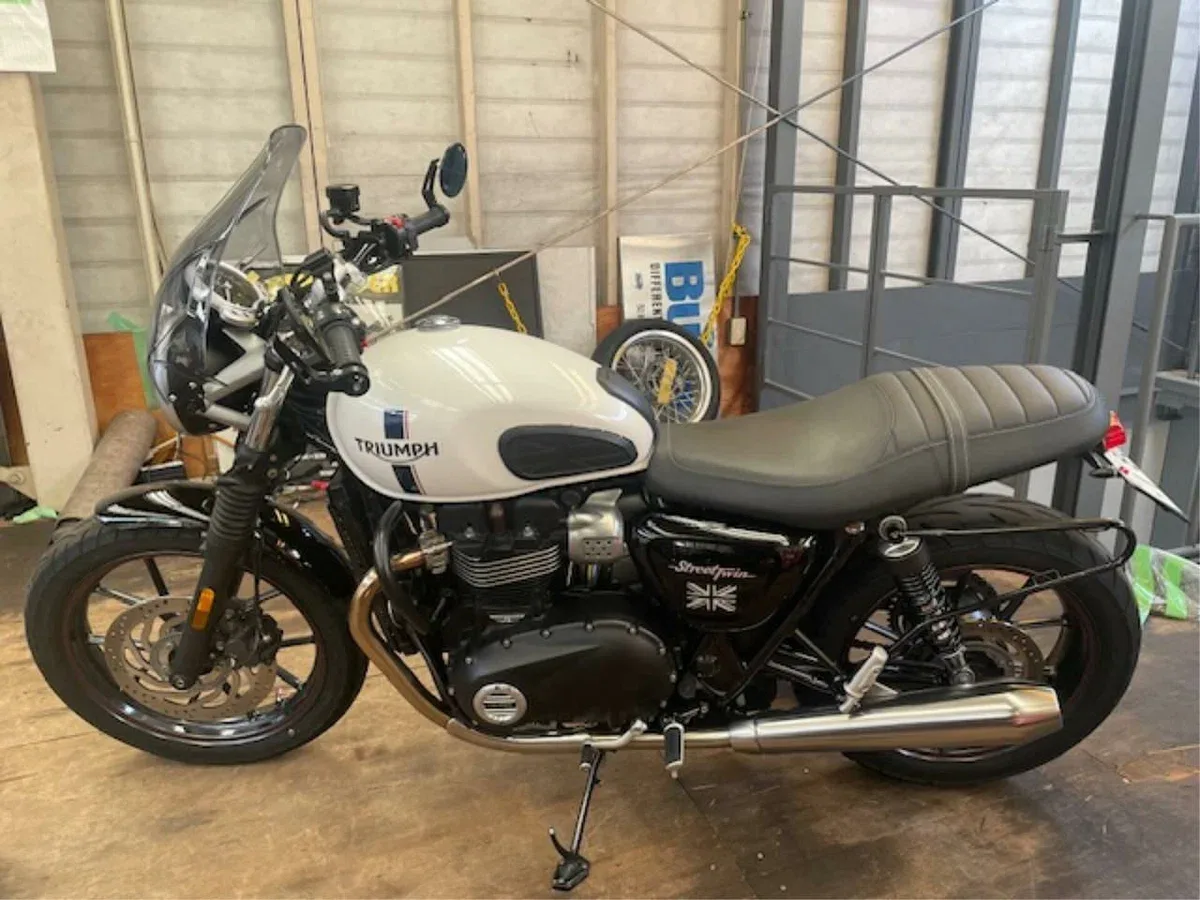 Triumph Street Twin