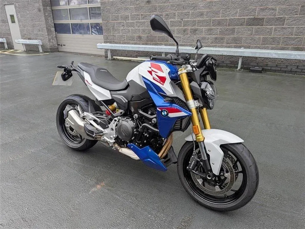 BMW F 900 R
