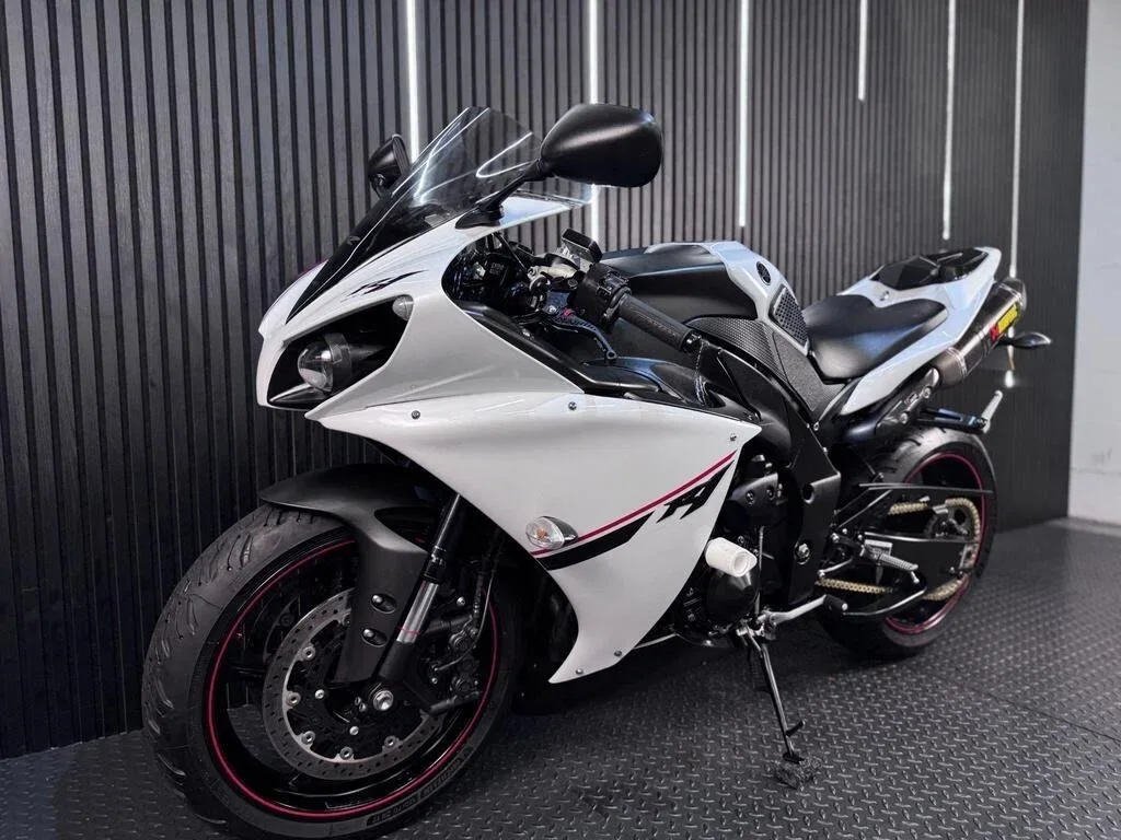 Yamaha YZF-R1