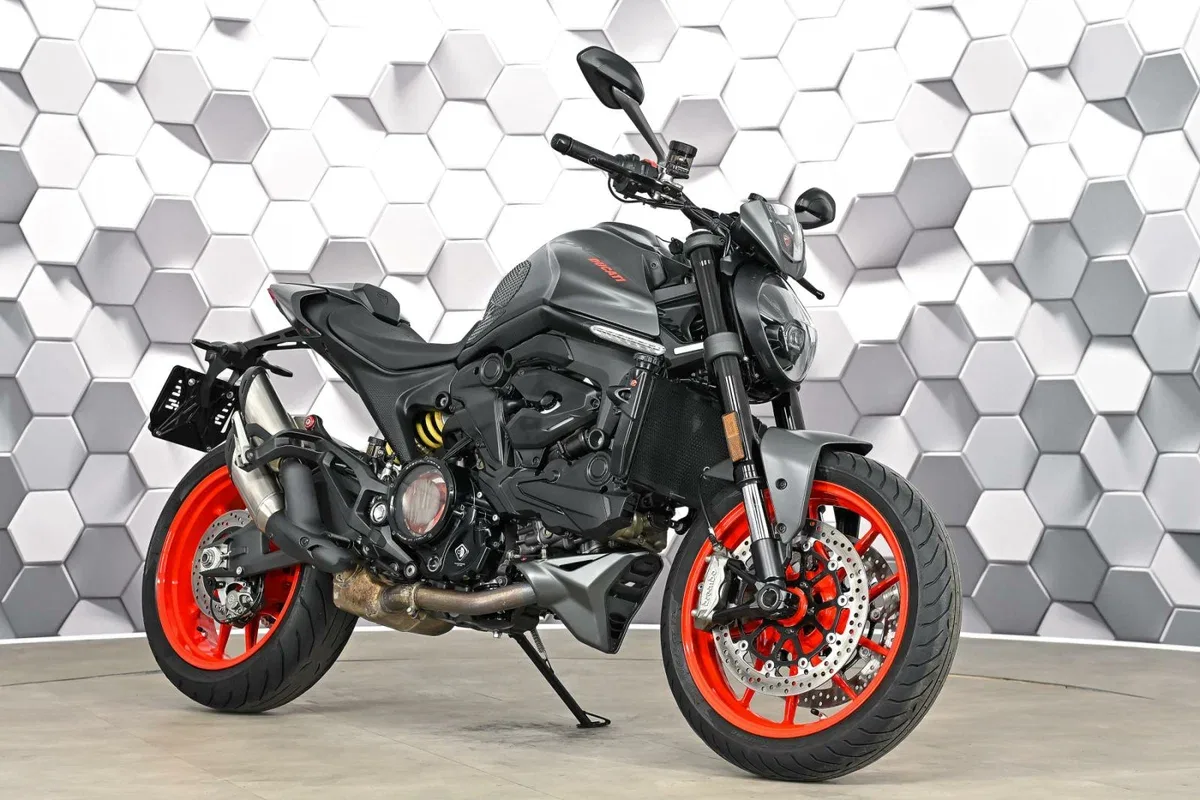Ducati Monster 937