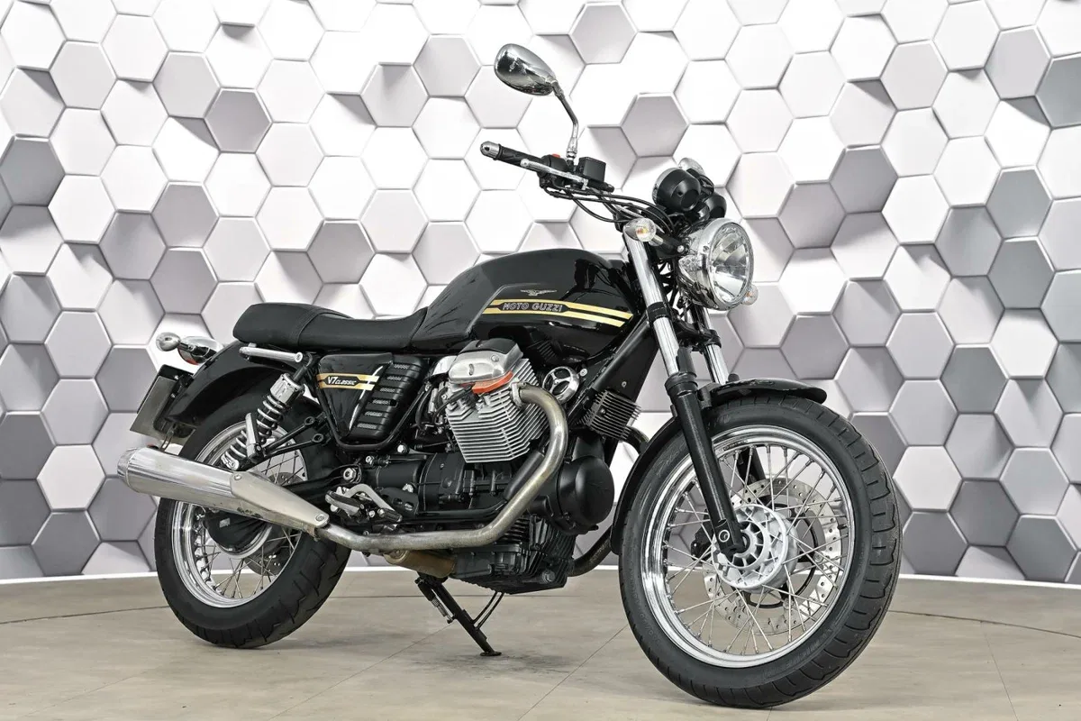 Moto Guzzi V 7