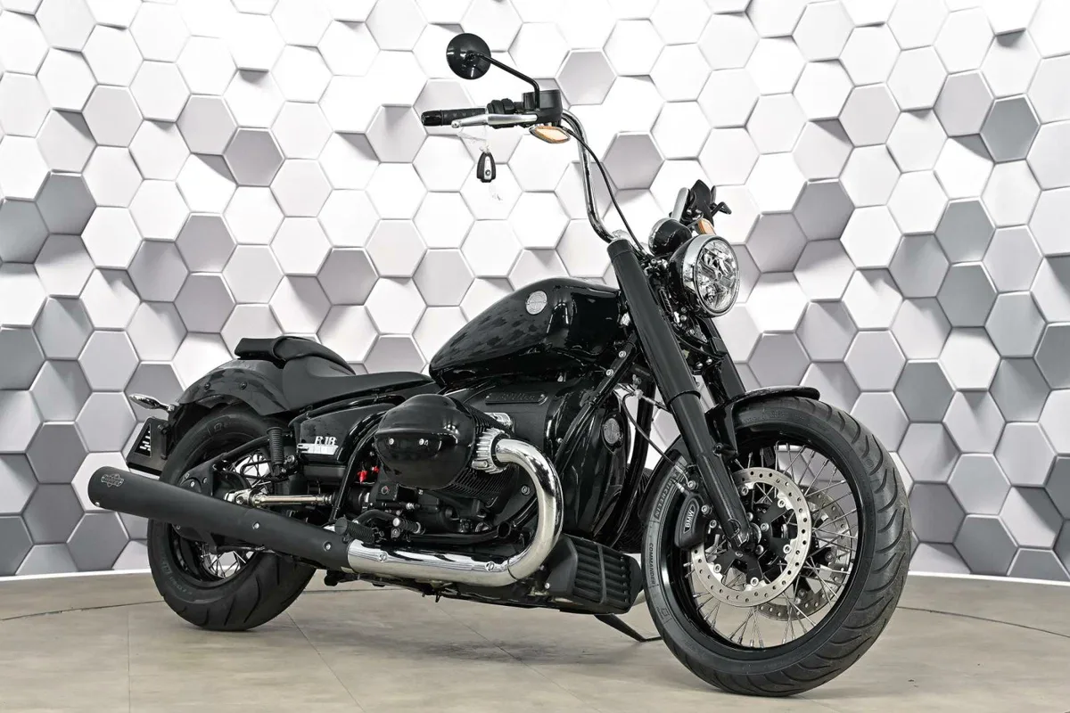 BMW R18