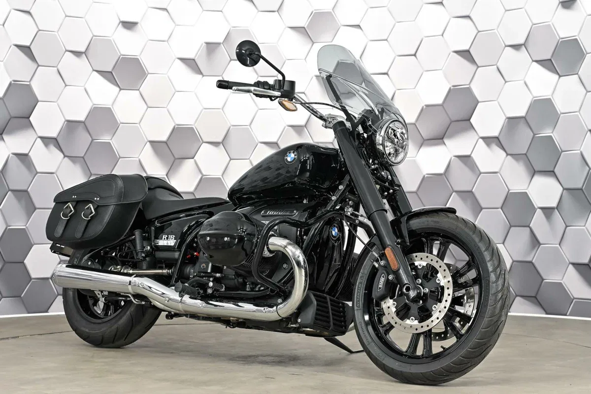BMW R18