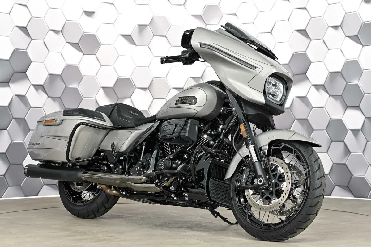 Harley-Davidson CVO Street Glide