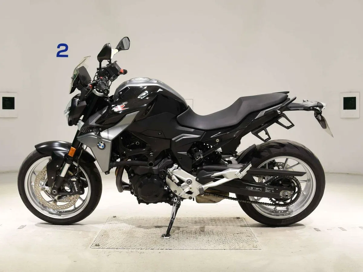 BMW F 900 R
