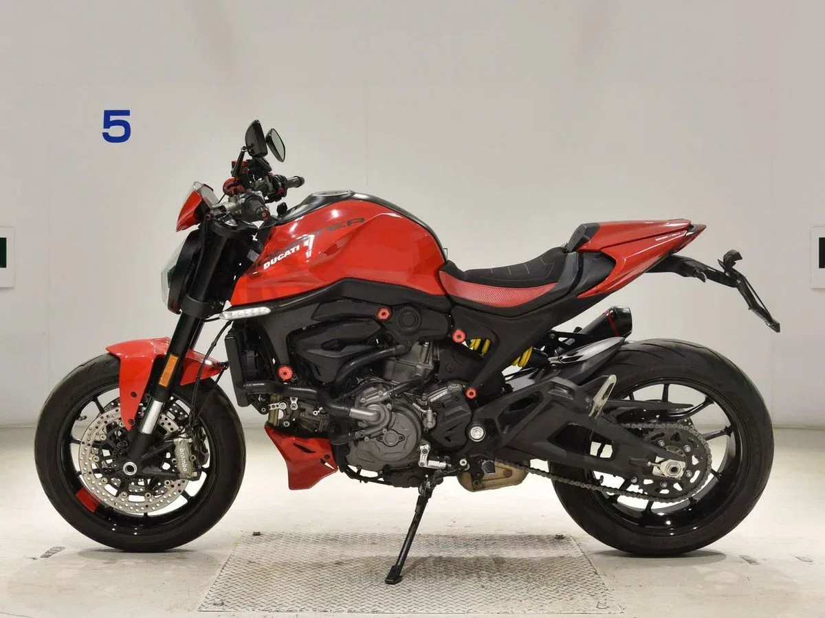Ducati Monster 937