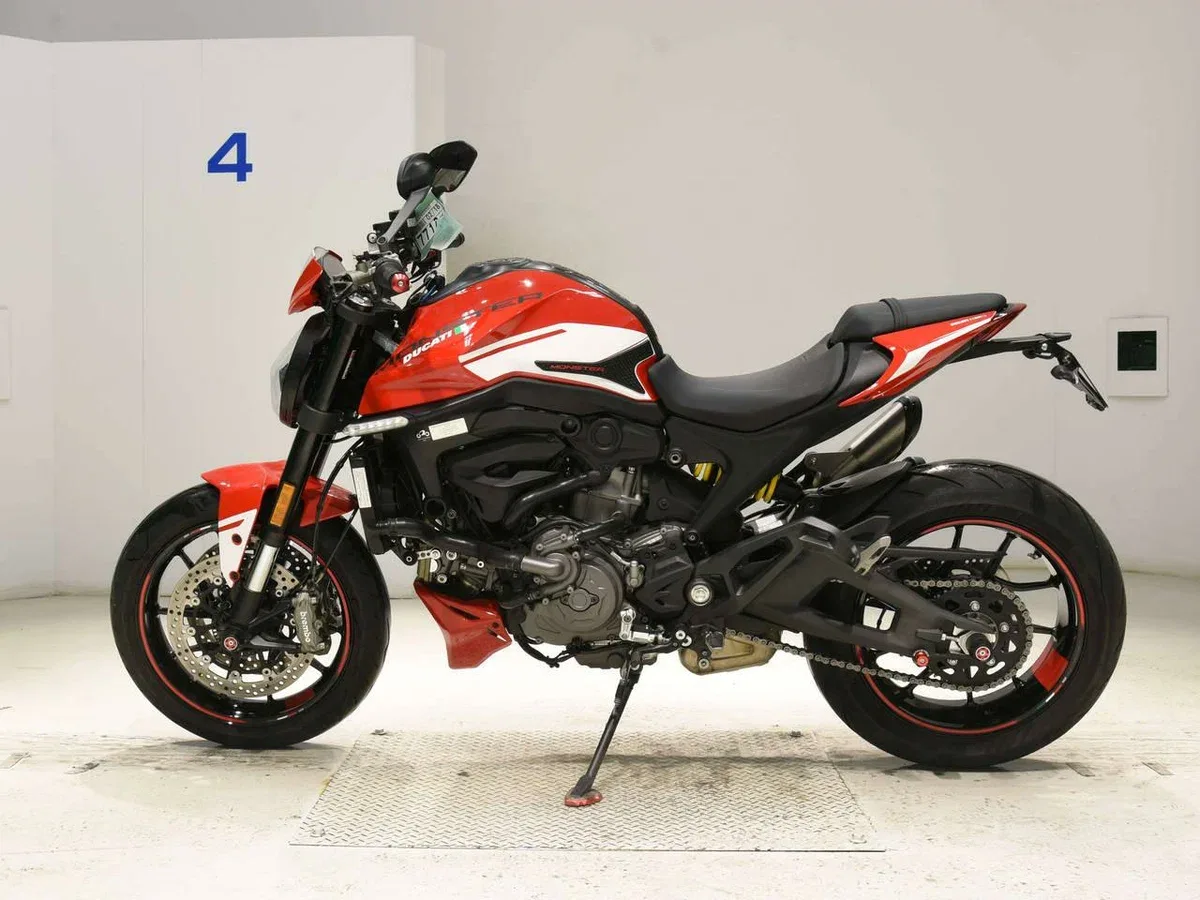 Ducati Monster 937