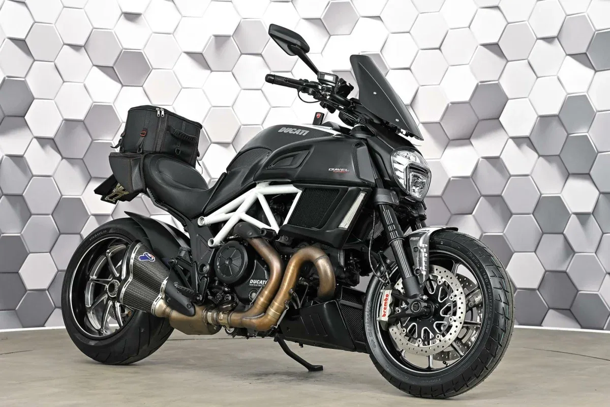 Ducati Diavel Carbon