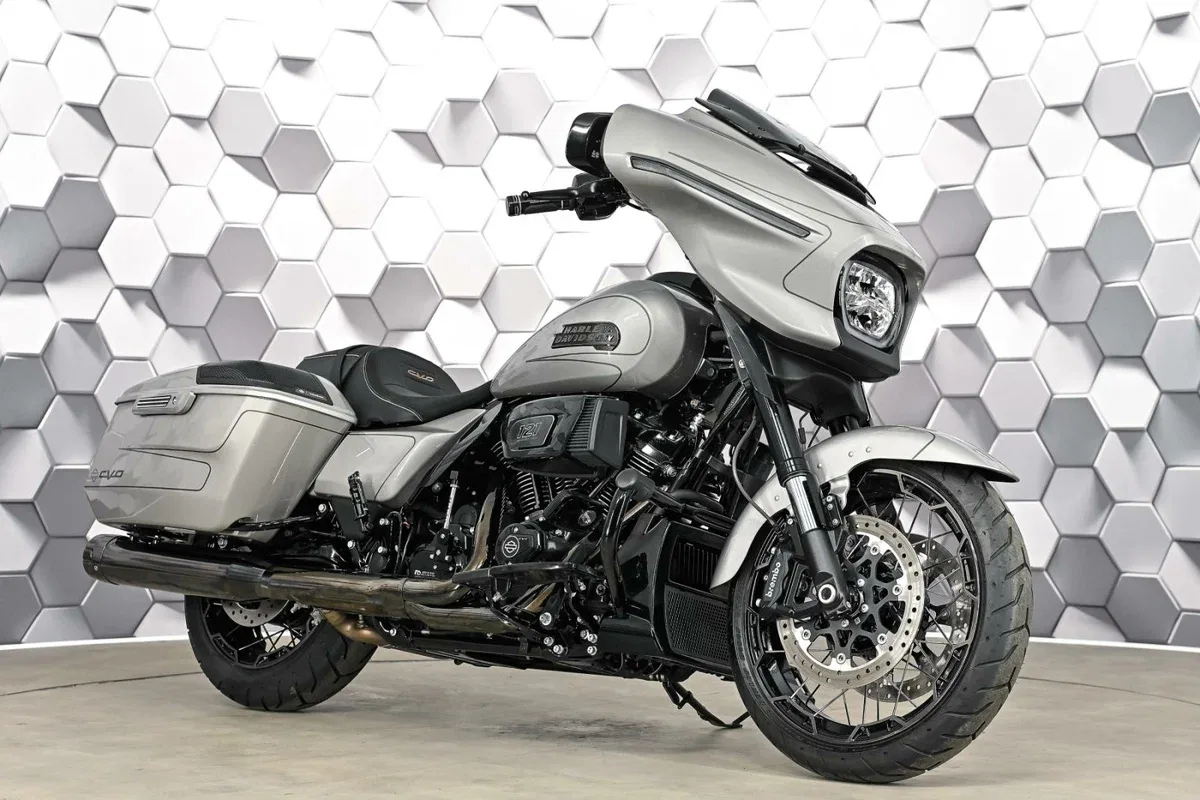 Harley-Davidson CVO Street Glide