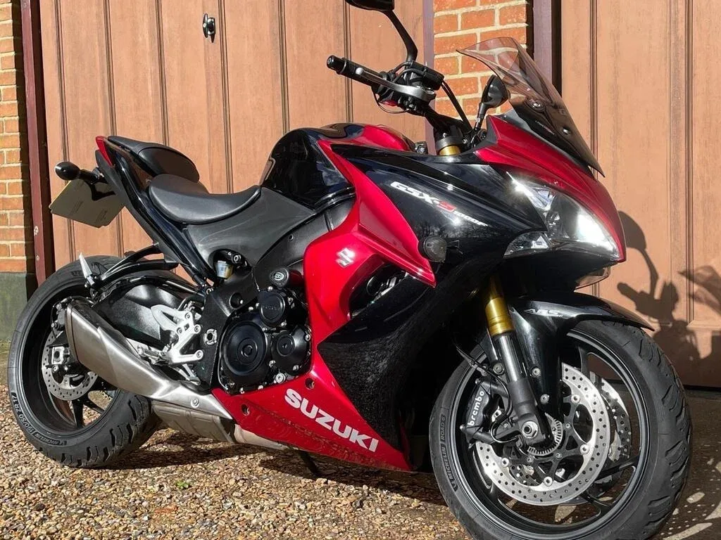 Suzuki GSX-S 1000 F
