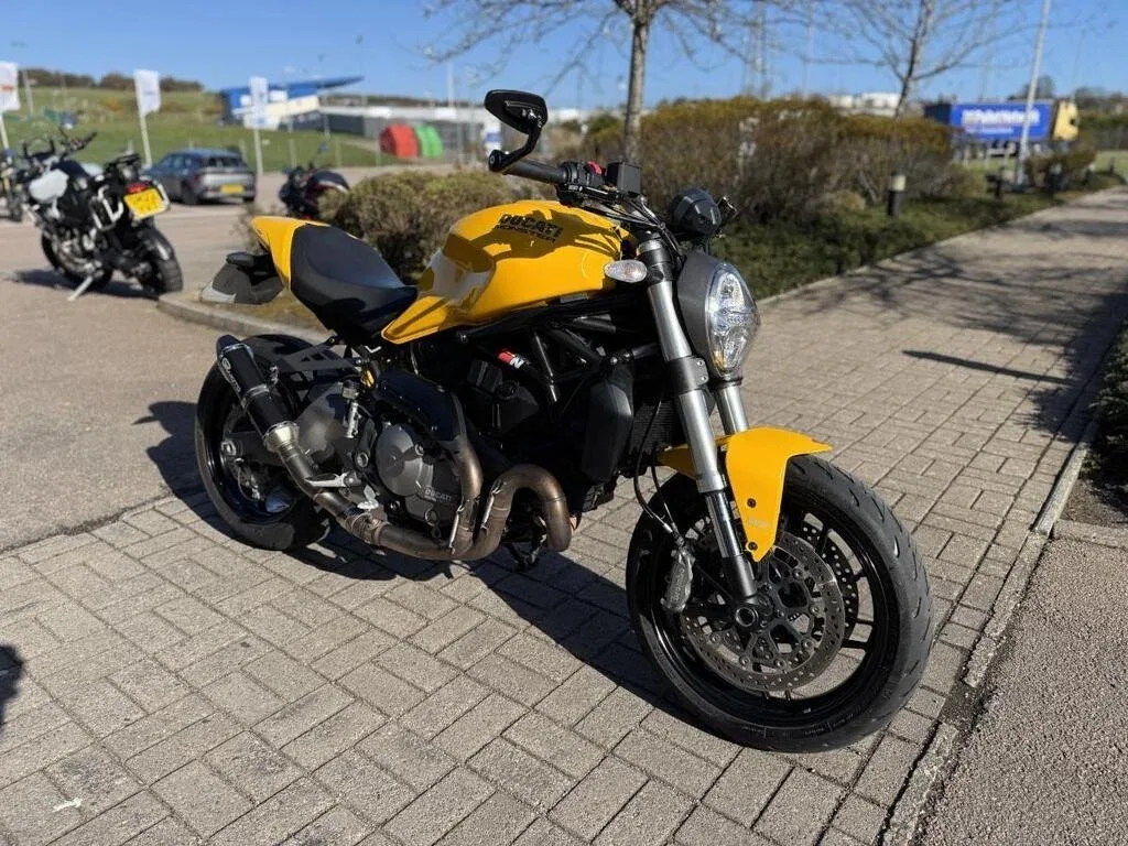 Ducati Monster 821