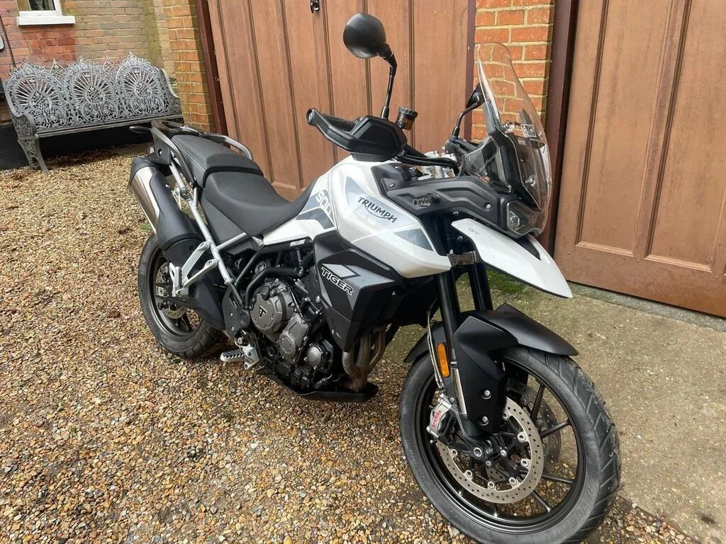 Triumph Tiger 900