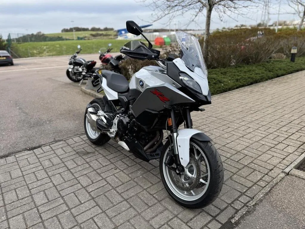 BMW F 900 XR