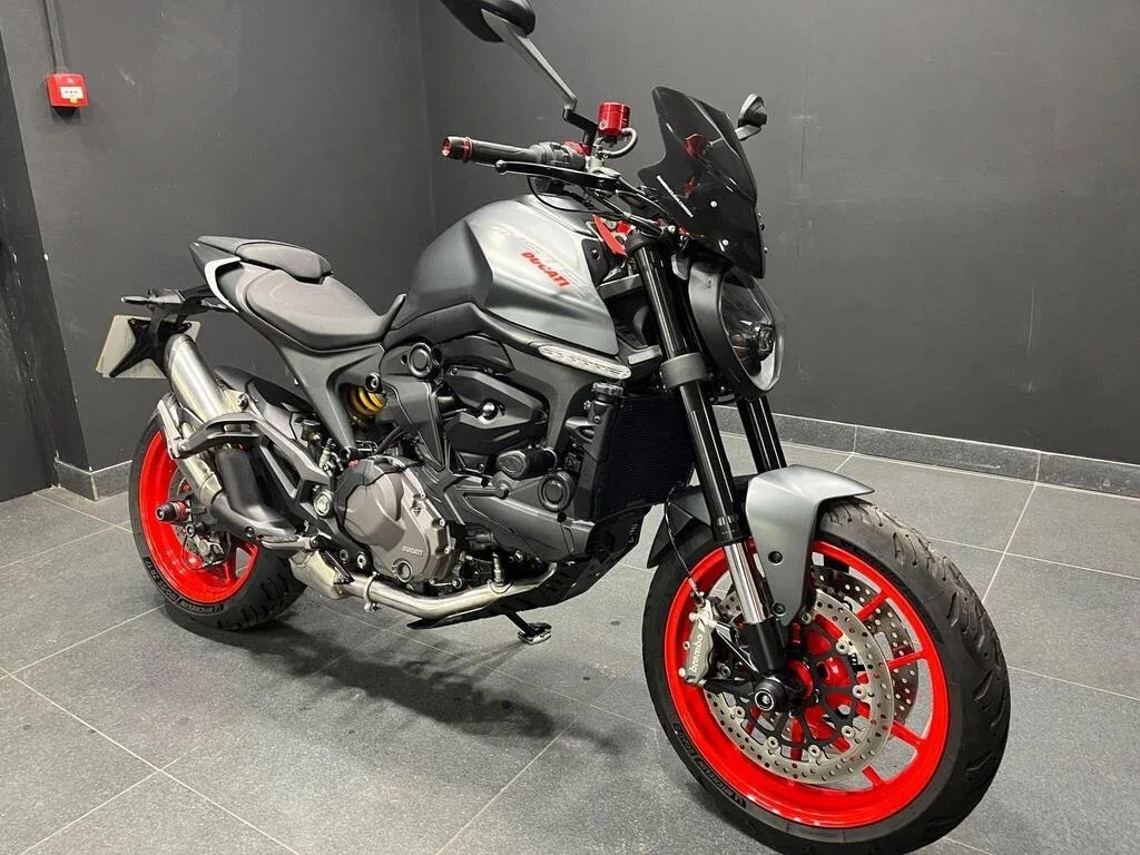 Ducati Monster 937