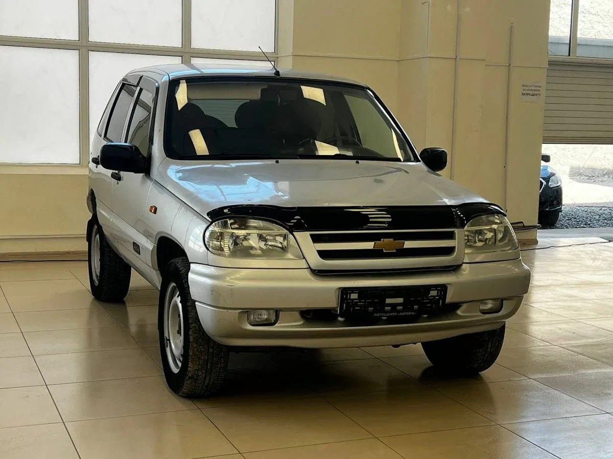 Chevrolet Niva I