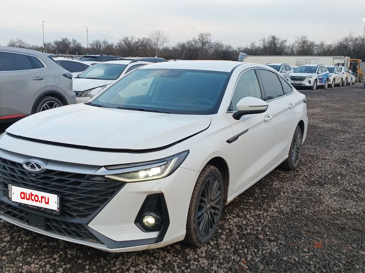 Chery Arrizo 8