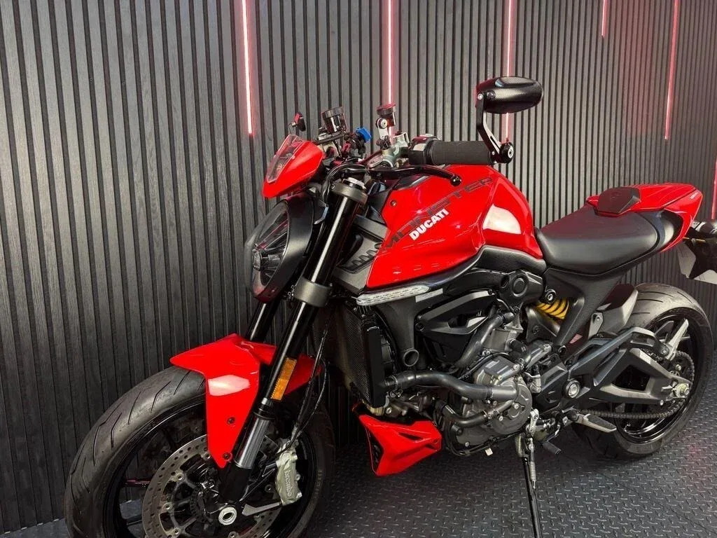 Ducati Monster 937