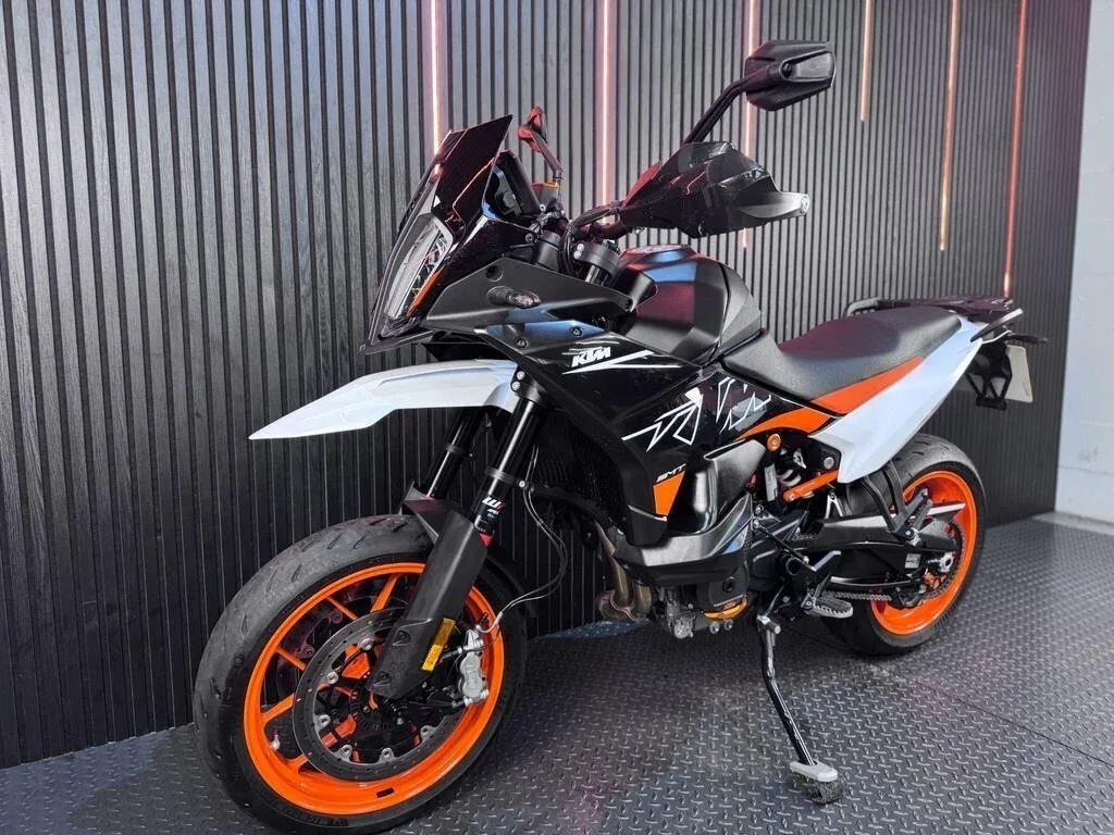 KTM AG 890 SMT