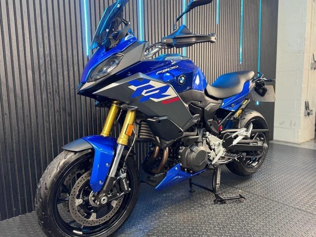 BMW F 900 XR