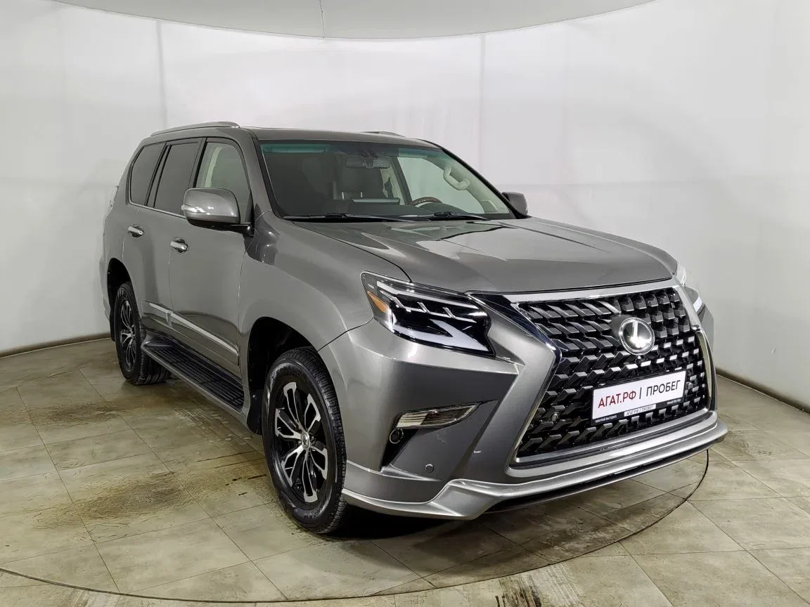 Lexus GX II