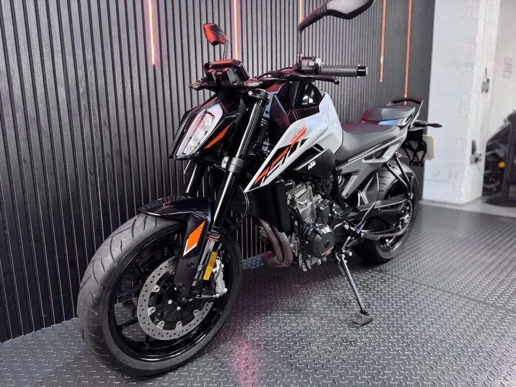 KTM AG 790 Duke