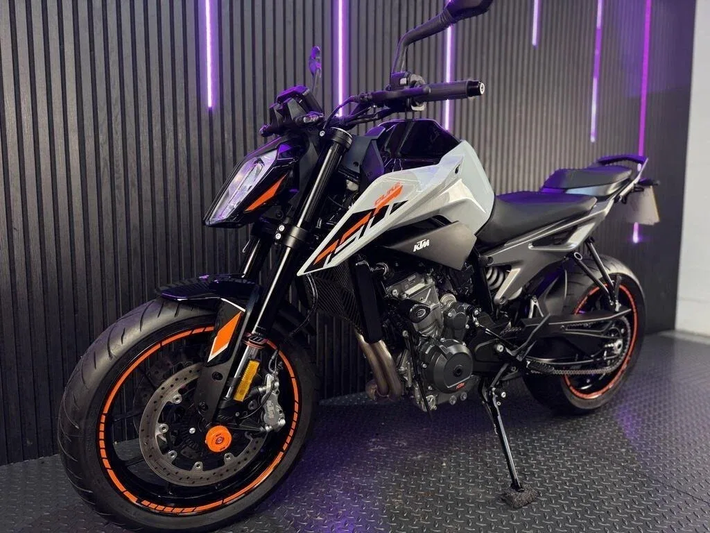 KTM AG 790 Duke
