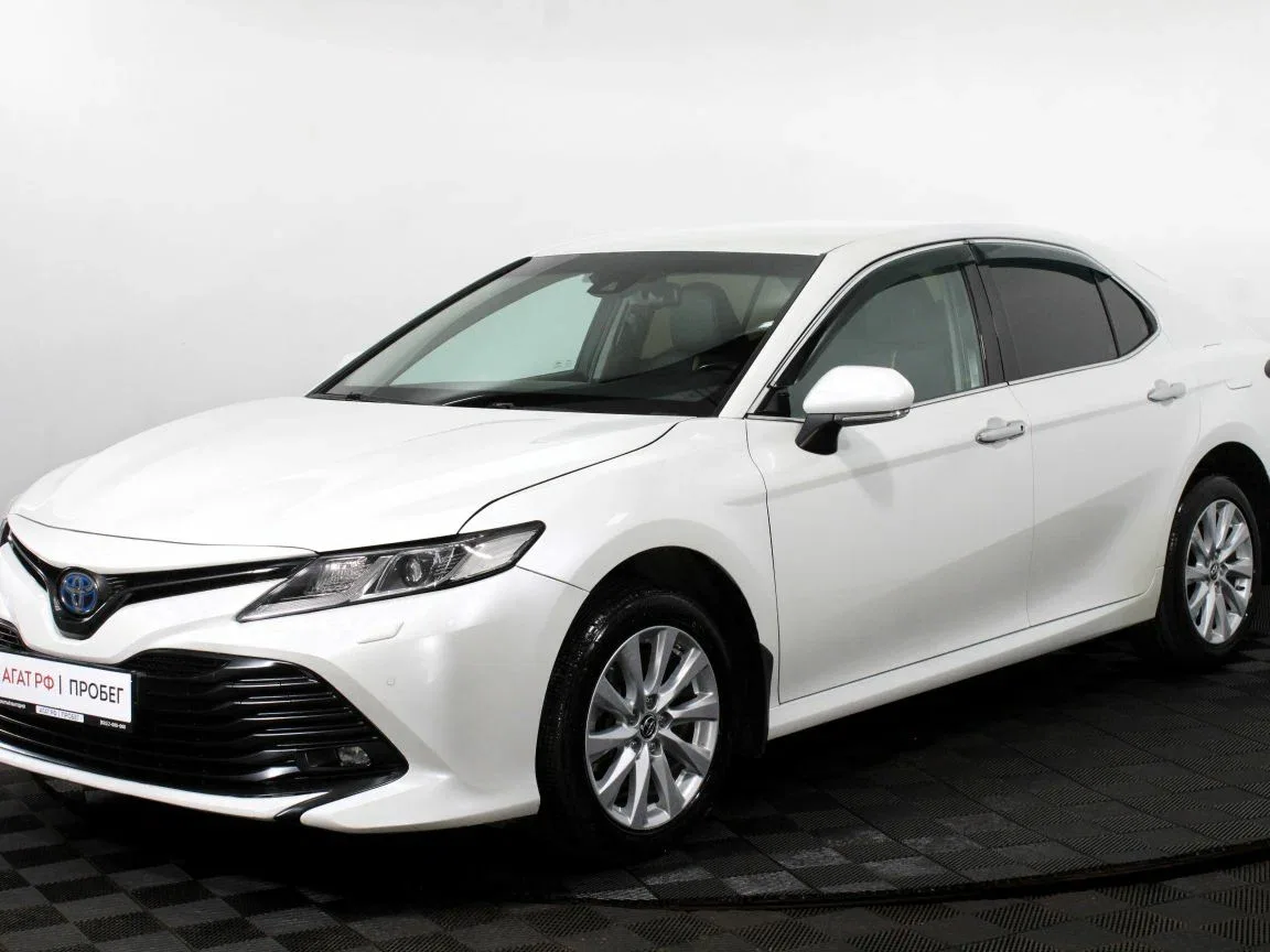 Toyota Camry VIII (XV70)