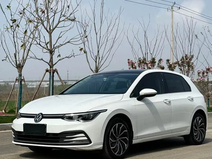 Volkswagen Golf VIII