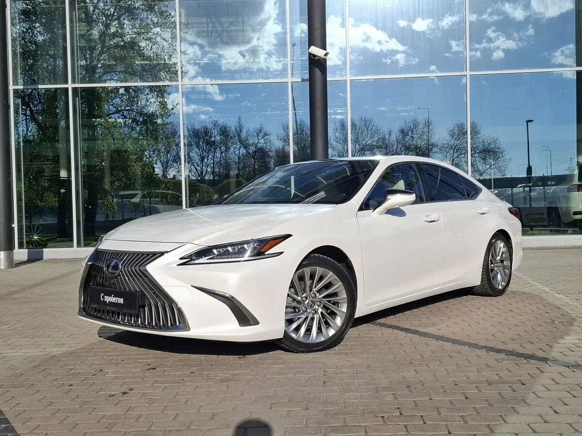 Lexus ES VII