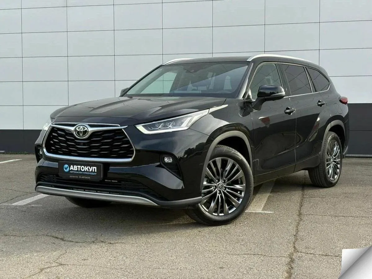 Toyota Highlander IV (U70)