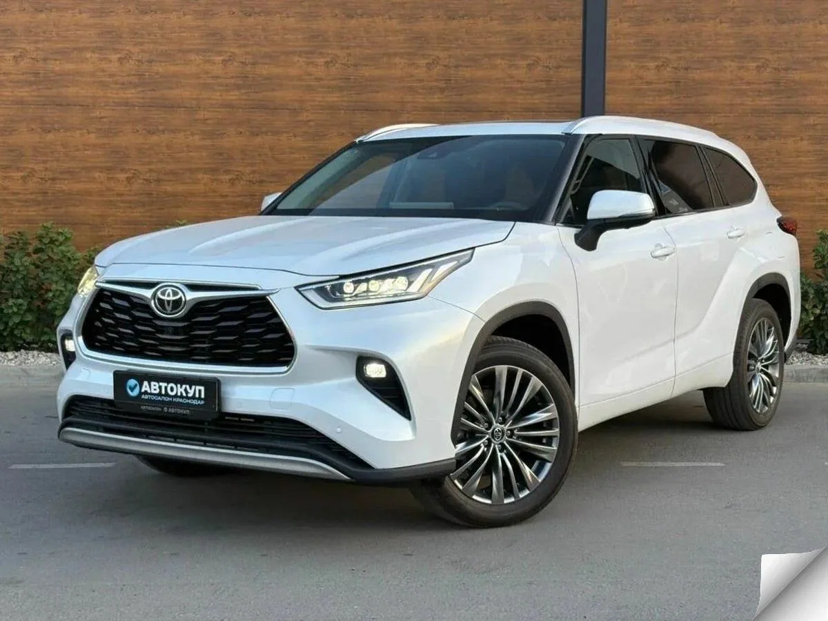 Toyota Highlander IV (U70)
