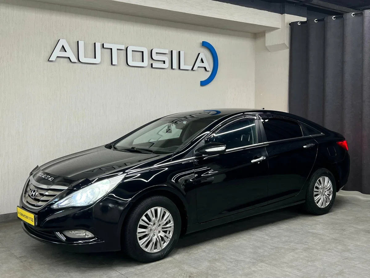 Hyundai Sonata VI (YF)