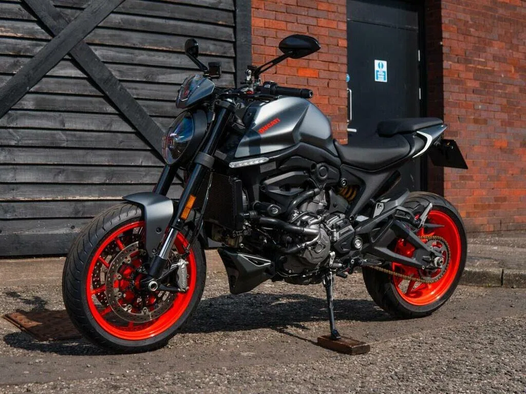 Ducati Monster 937