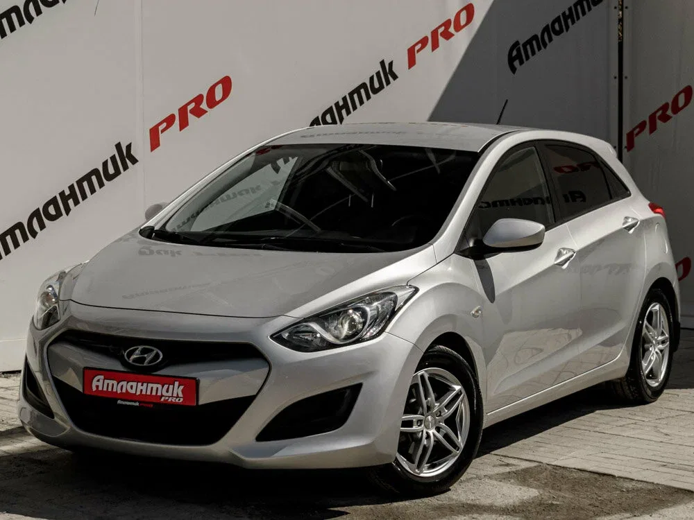 Hyundai i30 II